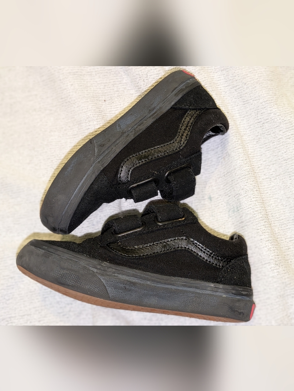 Vans Kids Black Low-Top Sneakers with Velcro Straps